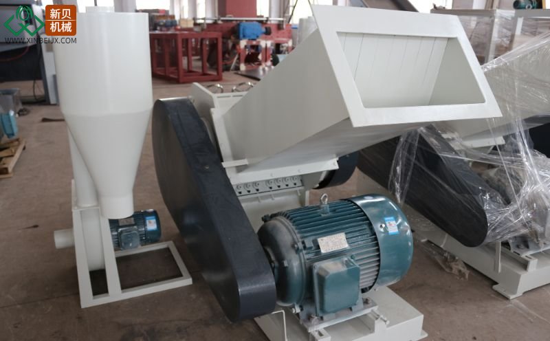 多功能臥式破碎機(jī) 多功能臥式破碎機(jī)