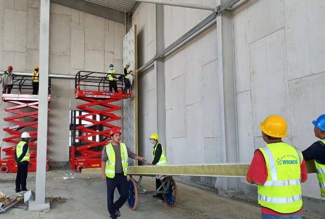 低溫組合式冷庫(kù)安裝如何選擇冷庫(kù)保溫板？_浩爽制冷