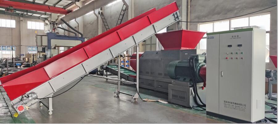 精粉機(jī)-螺旋粉碎機(jī)，廢布-噸包袋-鋼絲膠條粉碎