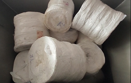 LDPE塑料膜撕碎，單軸撕碎機(jī)