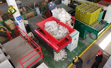 薄膜撕碎,單軸撕碎機(jī)視頻