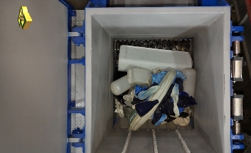 廢塑料撕碎、破碎視頻，單軸撕碎機